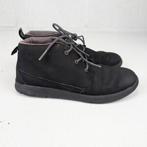 UGG Youth 5 Black Canoe Suede Chukka Boots